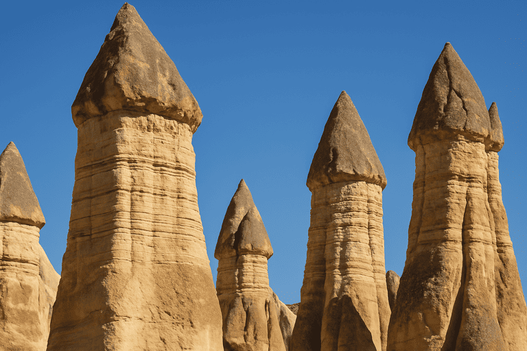 Pemandangan Cappadocia fairy chimneys