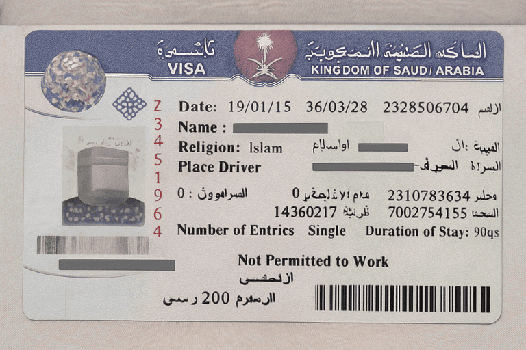 Contoh visa kerajaan arab saudi yang berisi informasi penting mengenai ketentuan perjalanan